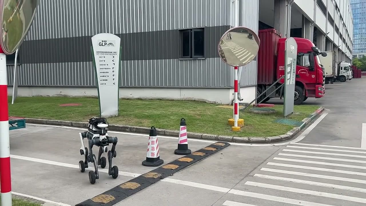 Robot at the GLP logistics park, a still from the existing site deployment video